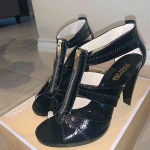 Michael Kors Berkley T-Strap